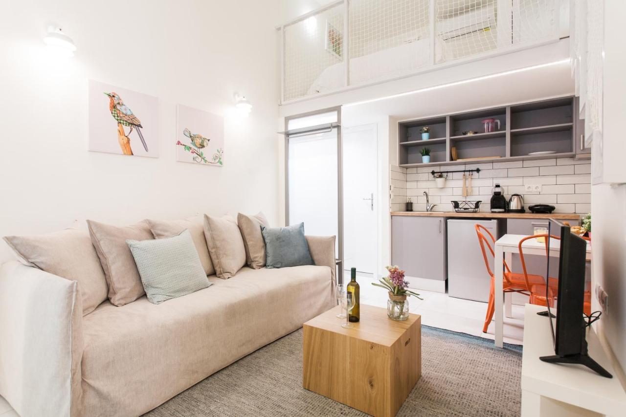 Relax In Funky Loft Next To Metro! * Athènes